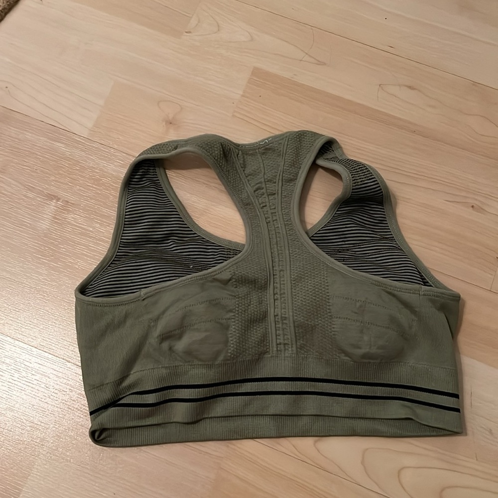 Sports bra bundle - Picture 4 of 4